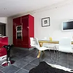 Apartment Les Drus, Alpes Agency, Chamonix, Les Praz, Sleeps 6 아파트 샤모니